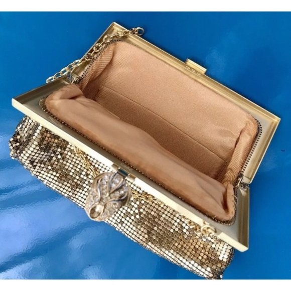 Vintage Whiting & Davis Co. Gold Mesh Clutch Purse - Picture 3 of 9